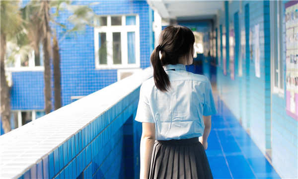 金秀如何找到一个可以帮助我生孩子的女人？